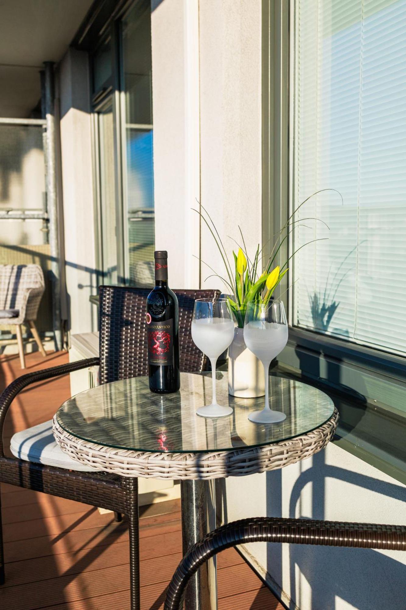 Sunny Apartment With Amazing Terrace On The 13Th Floor Near City Center Братислава Екстериор снимка