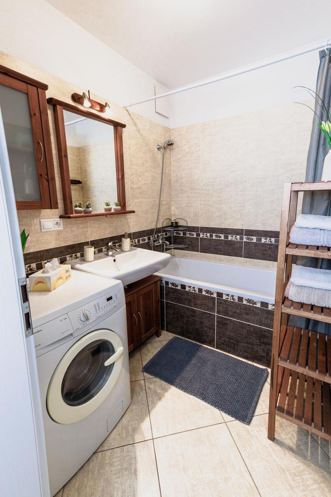 Sunny Apartment With Amazing Terrace On The 13Th Floor Near City Center Братислава Екстериор снимка